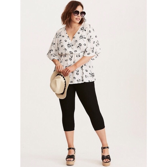 torrid Tops - Torrid Lily Georgette Floral Faux Wrap Top 4X